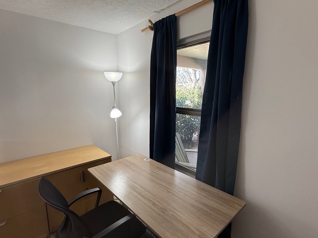 Charming 3 Bedroom Home Walking Distance to River - Image 9