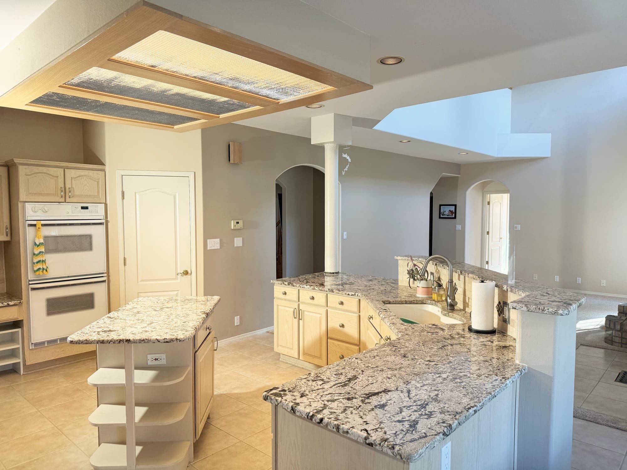 Beautiful 5 Bedroom Home Steps from the Bosque - Image 9