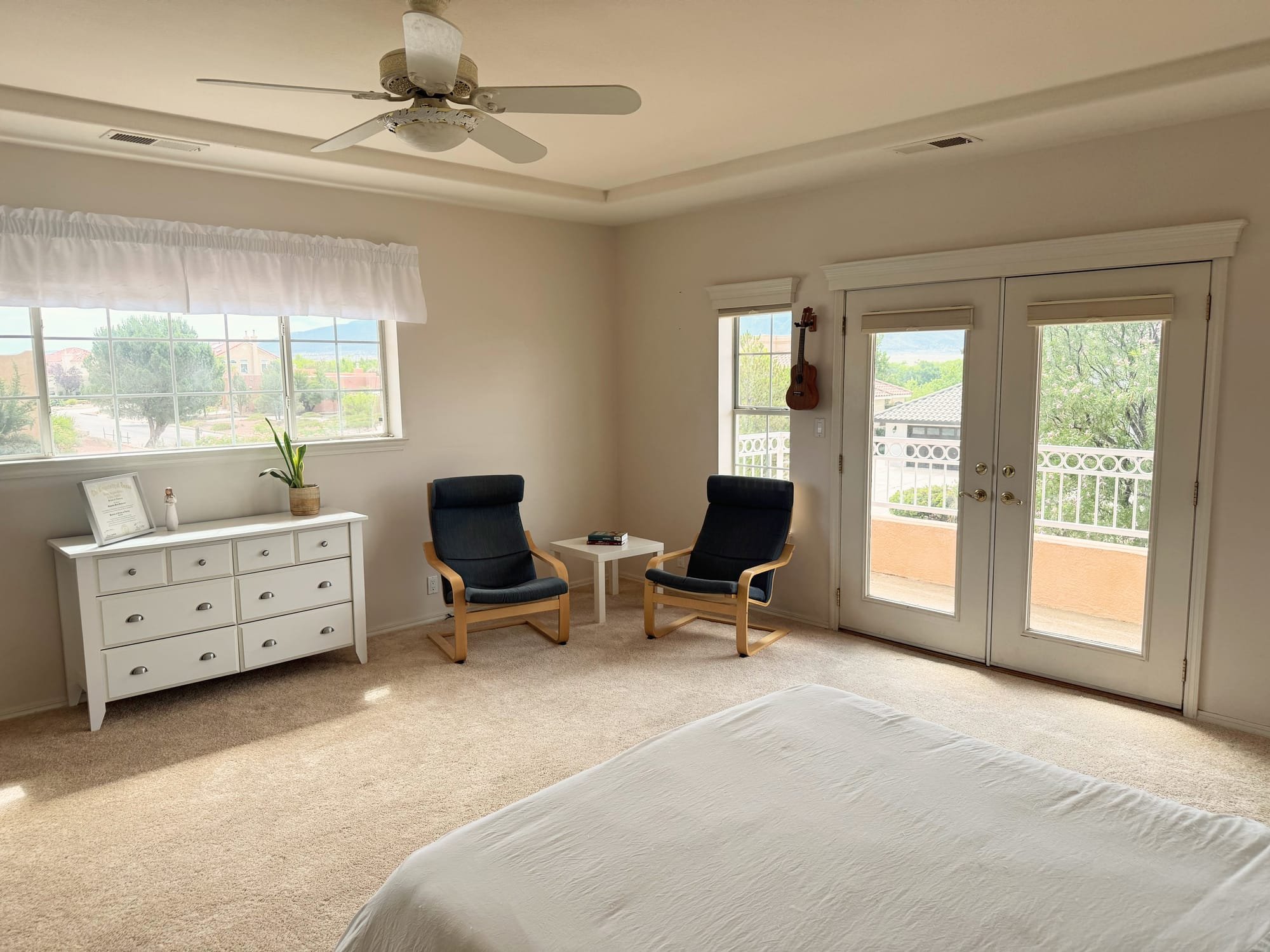 Beautiful 5 Bedroom Home Steps from the Bosque - Image 13