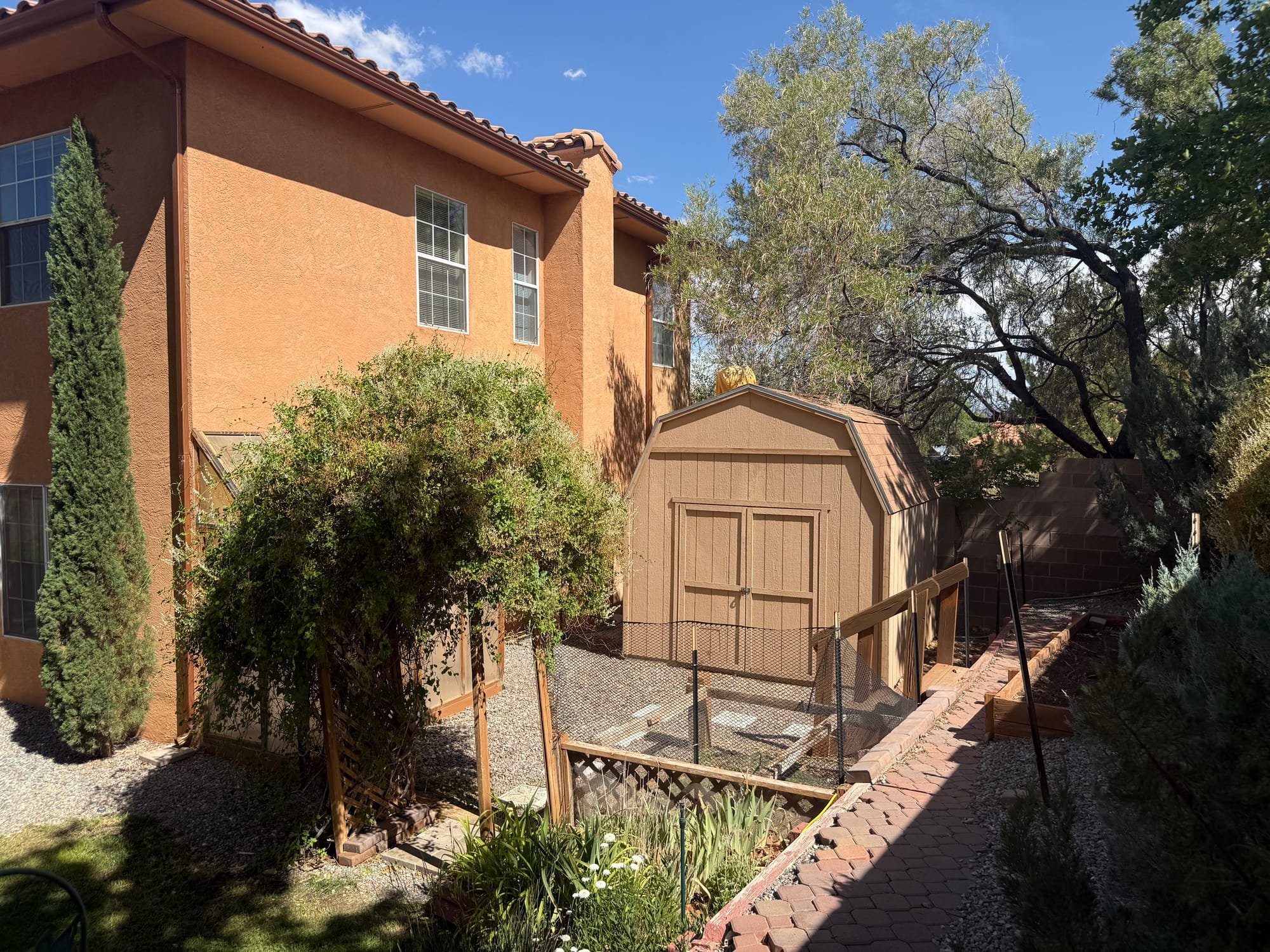Beautiful 5 Bedroom Home Steps from the Bosque - Image 32