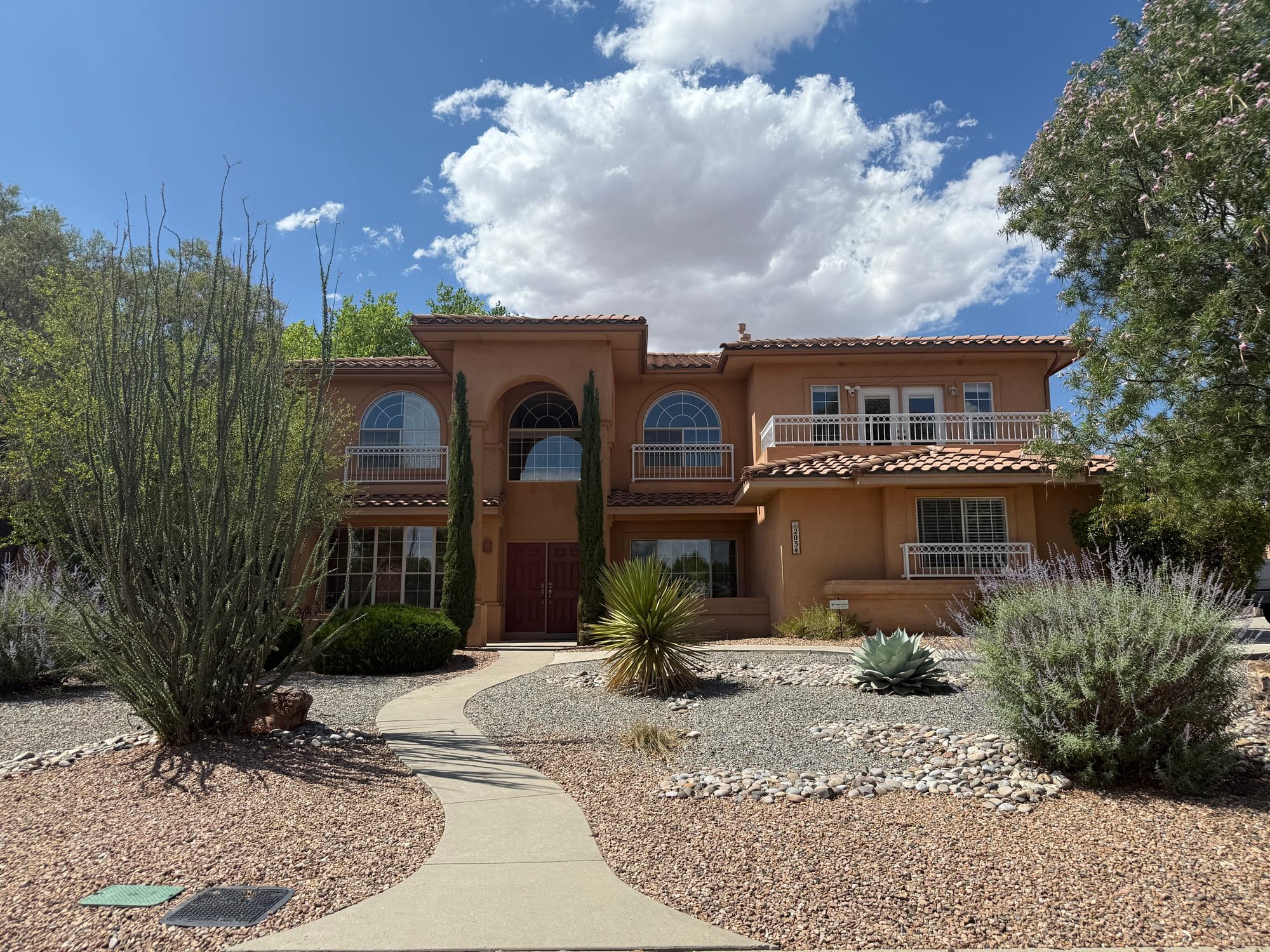 Beautiful 5 Bedroom Home Steps from the Bosque - Image 38