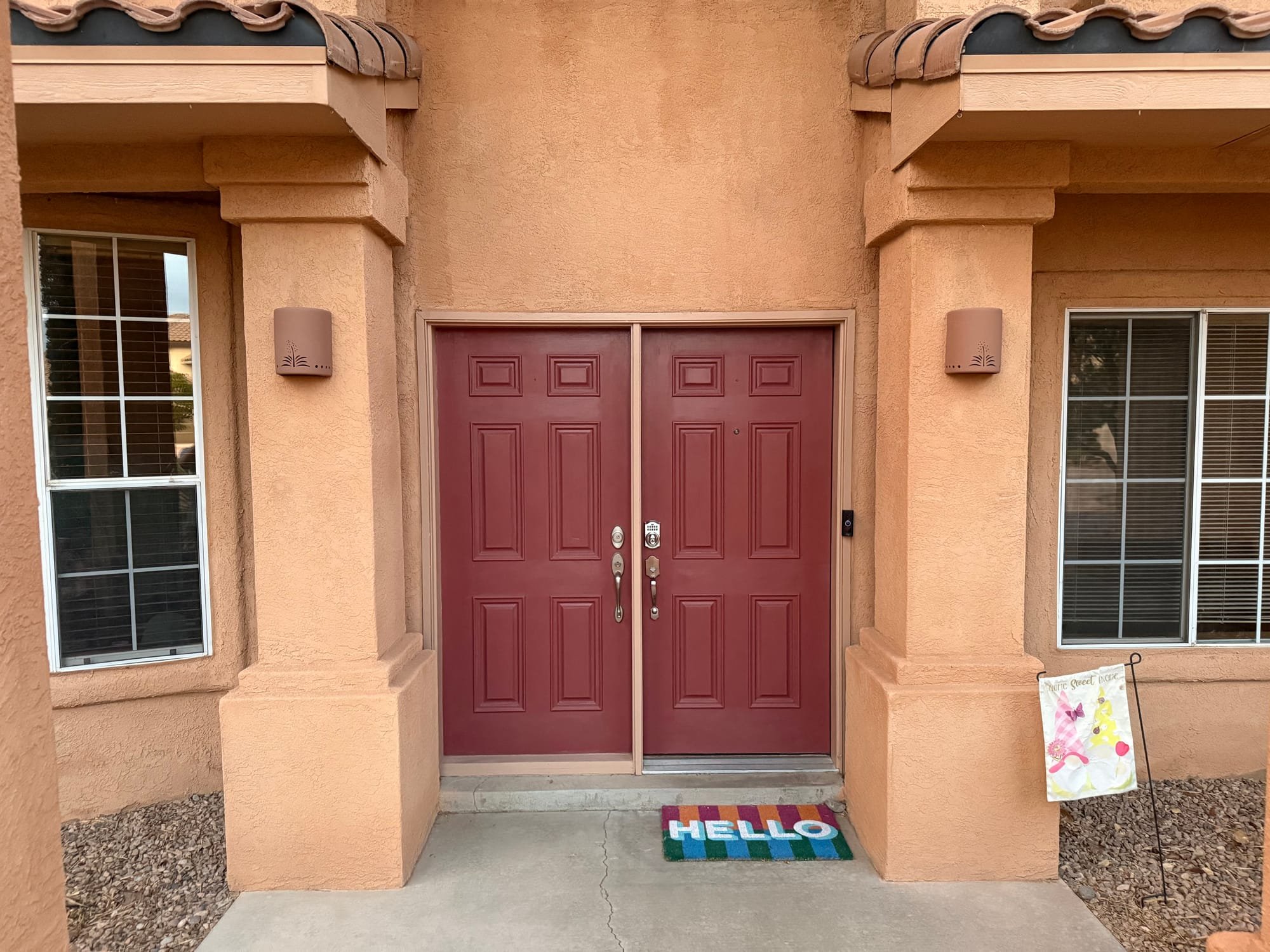 Beautiful 5 Bedroom Home Steps from the Bosque - Image 2